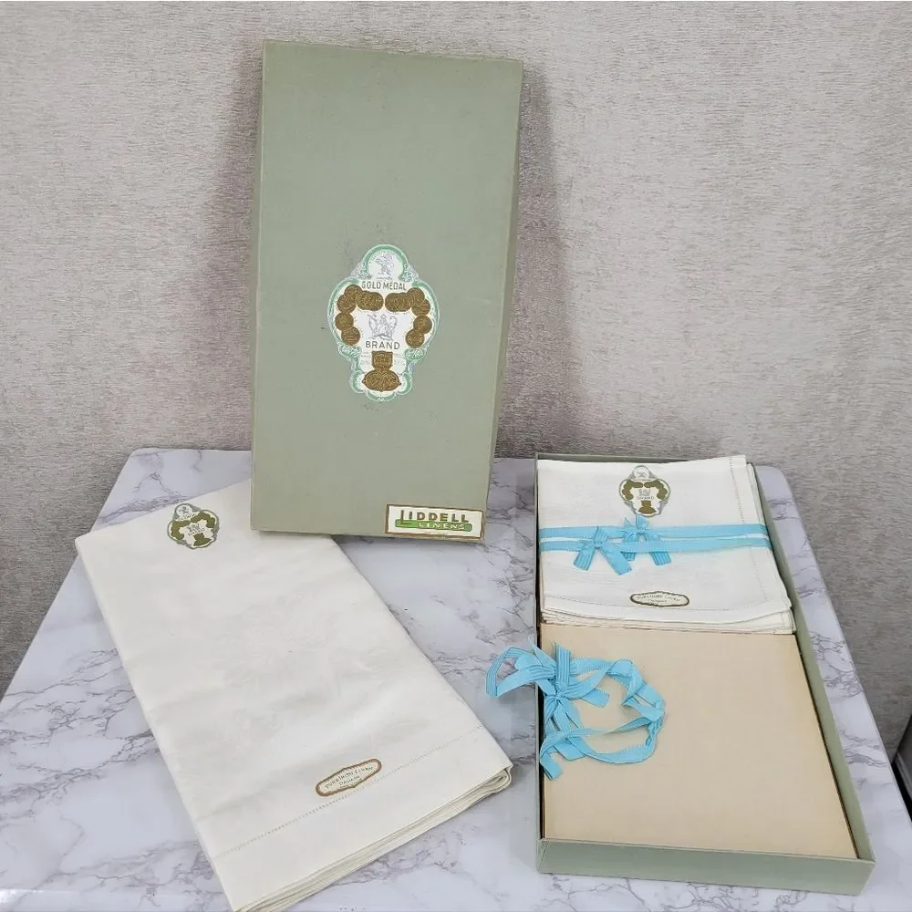 Liddell Damask Irish Linens White Linen 12 Napkins and Tablecloth 64×102